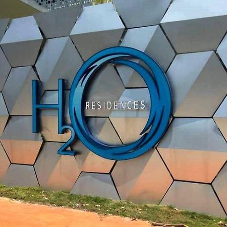 H2O Retreat Studio Home 5Min To Lrt By Premium Stay Petaling Jaya Luaran gambar