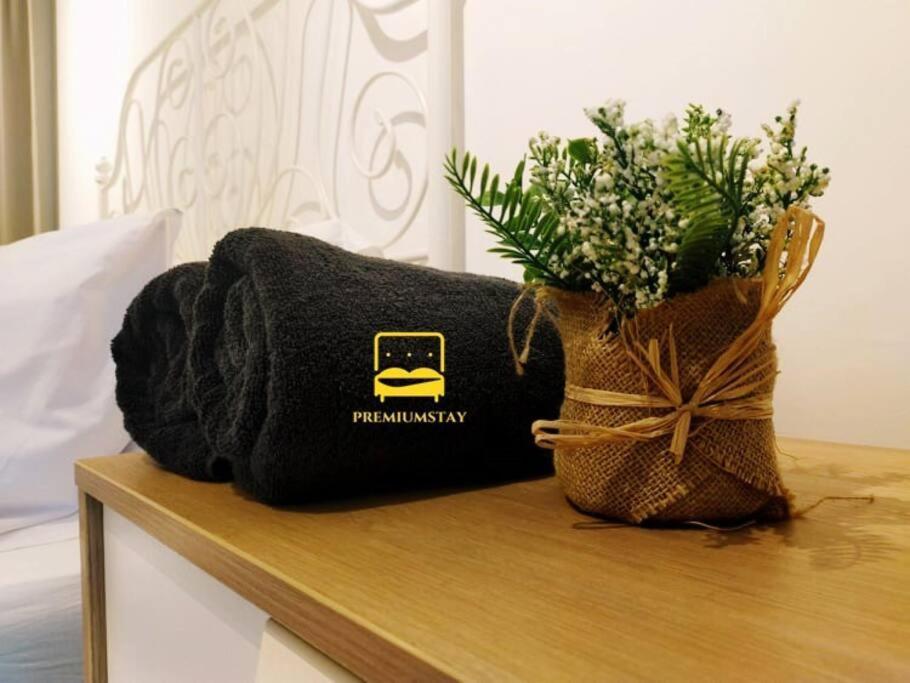 H2O Retreat Studio Home 5Min To Lrt By Premium Stay Petaling Jaya Luaran gambar