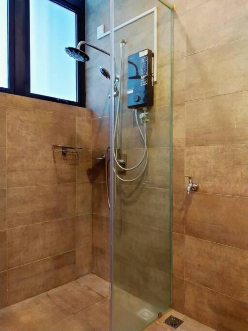 H2O Retreat Studio Home 5Min To Lrt By Premium Stay Petaling Jaya Luaran gambar